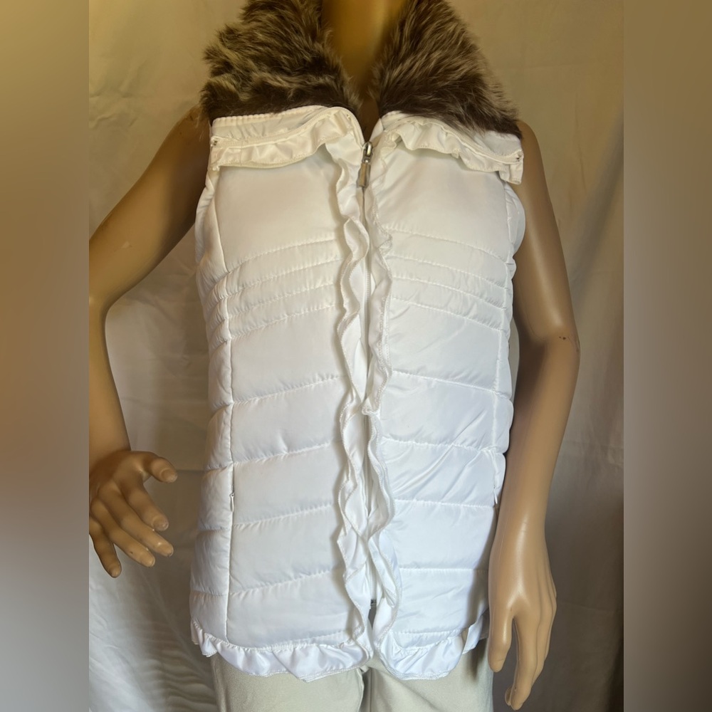 New Directions White Vest with Faux Fur Collar Small NEW w/ tags